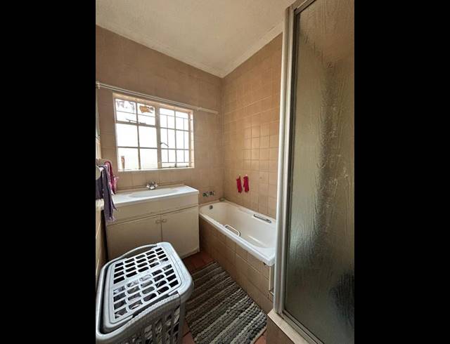 3 BEDROOM TOWNHOUSE FOR SALE IN SPRINGS CENTRAL
